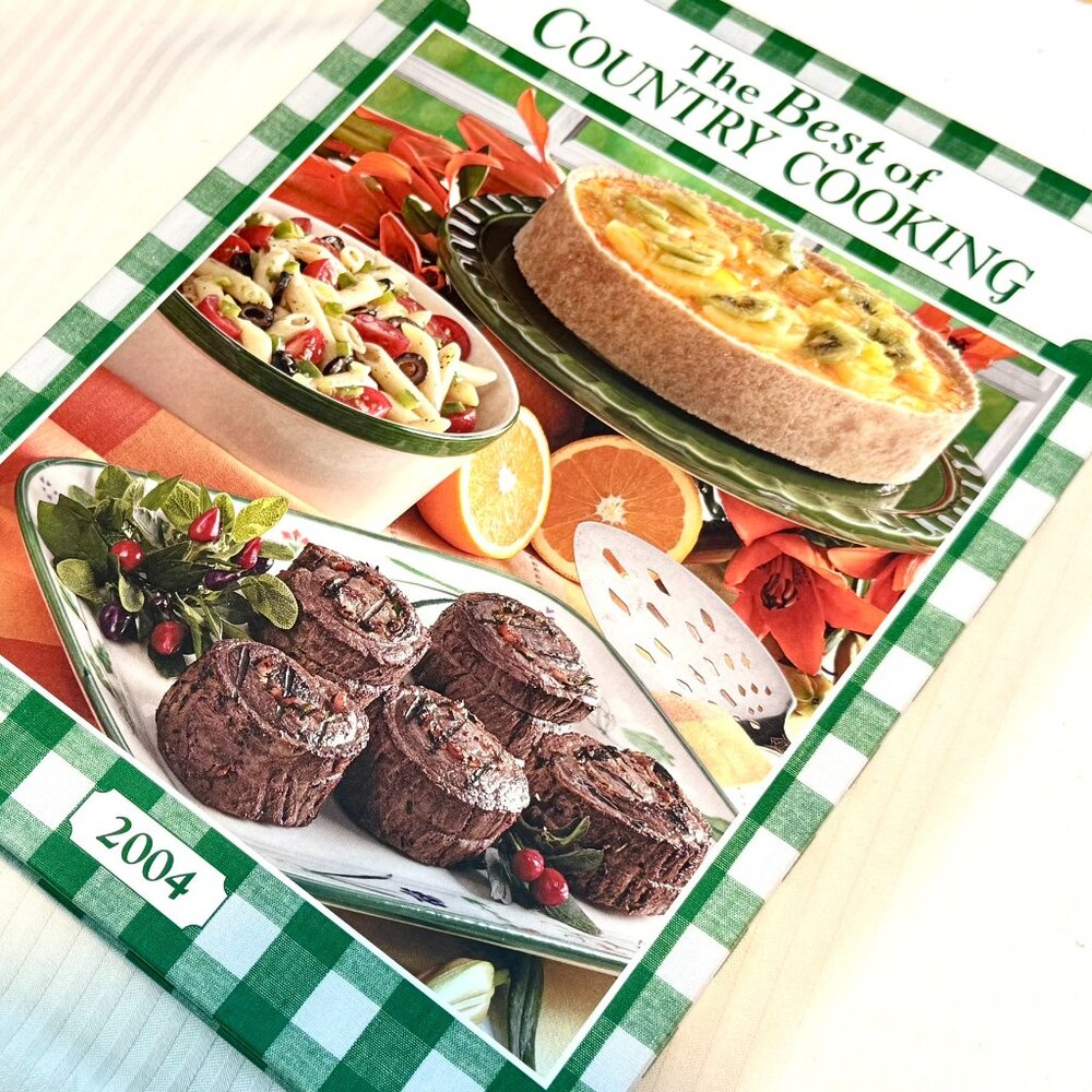 The Best of COUNTRY COOKING 2004 HC Cookbook *365 HOME COOKED FAVORITES RECIPES*